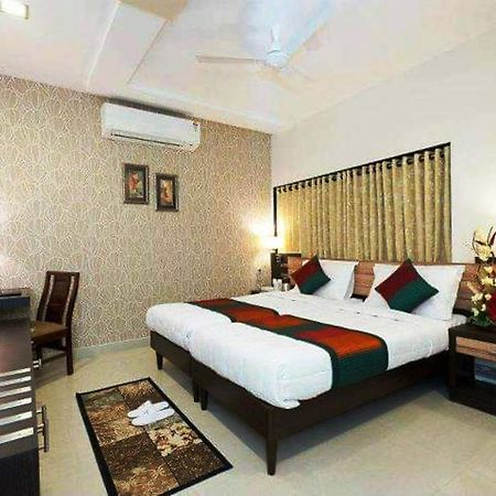 Hotel Siddharth Palace Dźajpur Zewnętrze zdjęcie