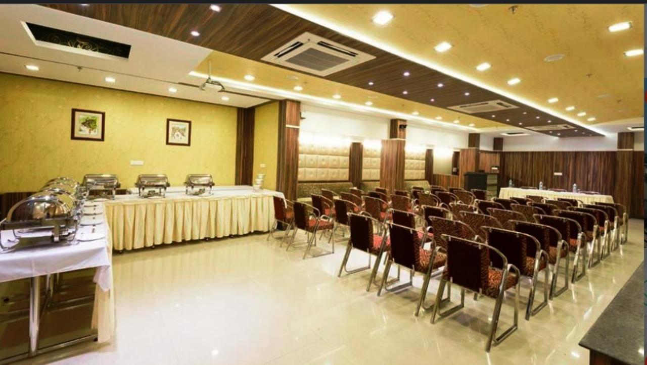Hotel Siddharth Palace Dźajpur Zewnętrze zdjęcie